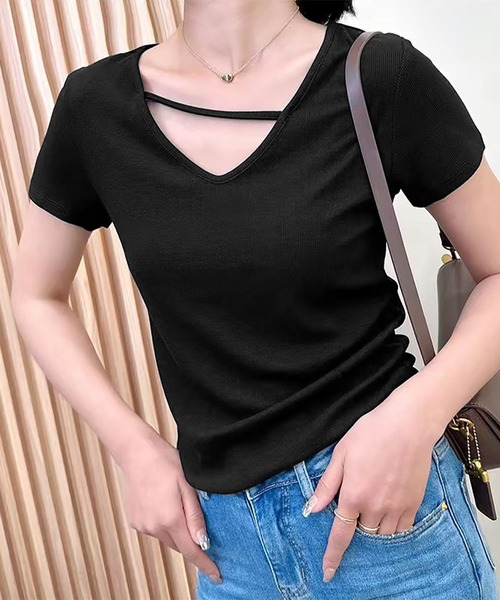 LOWO(ロワ)の「Vネック半袖Tシャツ カットソー(Tシャツ/カットソー・レディース・ブラック/アイボリー/ホワイト/グレー・FREE)」の1枚目の写真