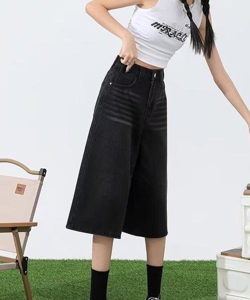 Lilamusant(リラミュゾン)の「【RS】【Lilamusant(リラミュゾン)】ヴィンテージライクワイドハーフデニムパンツ ウォッシュ加工 Y2K 韓国ストリート(デニムパンツ・レディース・ブラック/ブルー・M/L/S)」の7枚目の写真