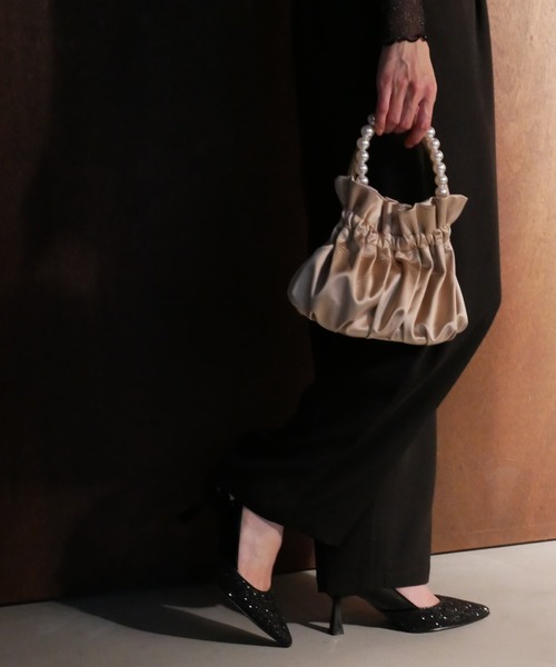 My shawty(マイシャウティー)の「3way satin pearl bag(ハンドバッグ・レディース・ホワイト/ネイビー/ベージュ/ブラック・FREE)」の3枚目の写真