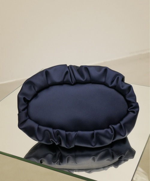 My shawty(マイシャウティー)の「3way satin pearl bag(ハンドバッグ・レディース・ホワイト/ネイビー/ベージュ/ブラック・FREE)」の9枚目の写真