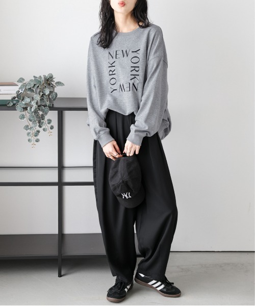 AMELY(エミリー)の「ロゴ刺繍 スウェットプルオーバー(スウェット・レディース・ブラック/グレー/ホワイト・フリー)」の15枚目の写真