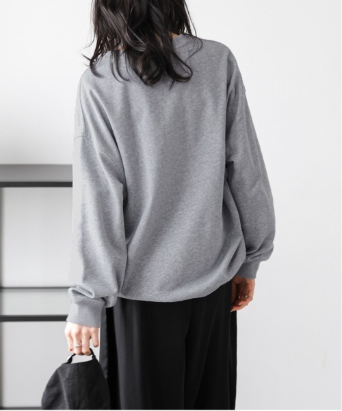 AMELY(エミリー)の「ロゴ刺繍 スウェットプルオーバー(スウェット・レディース・ブラック/グレー/ホワイト・フリー)」の17枚目の写真