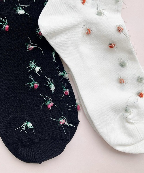 l'atelier du savon（アトリエドサボン）の「_つぶつぶ　くつした（ソックス/靴下・レディース・ホワイト/ブラック・FREE）」の5枚目の写真