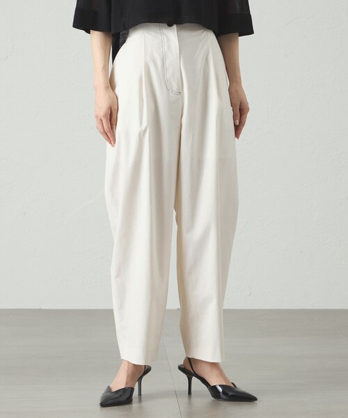 CAST:（キャストコロン）の「【接触冷感/UV対策/セットアップﾟ対応】カジュアルタックパンツ（その他パンツ・レディース・ブラック/オフホワイト/グレー系その他2・S/M/L）」の2枚目の写真