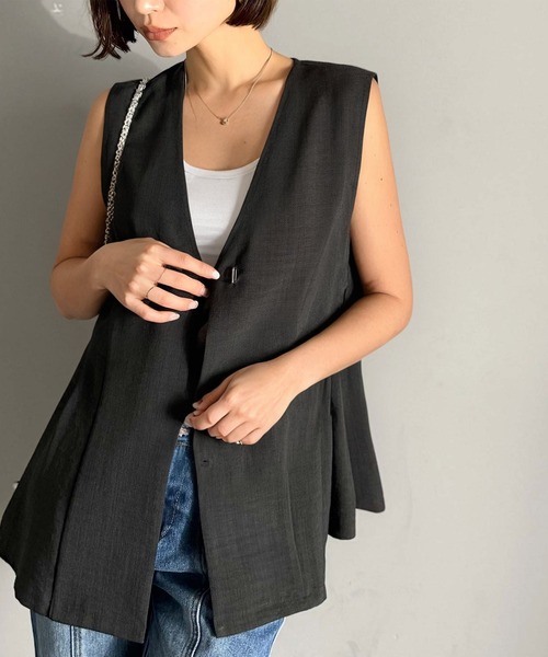 classicalelf(クラシカルエルフ)の「夏コーデを格上げ♪比翼デザイン麻調ペプラムジレベスト(ベスト・レディース・ベージュ/ブラック/チャコール/ブラウン・X-LARGE/SMALL/MEDIUM/LARGE)」の7枚目の写真