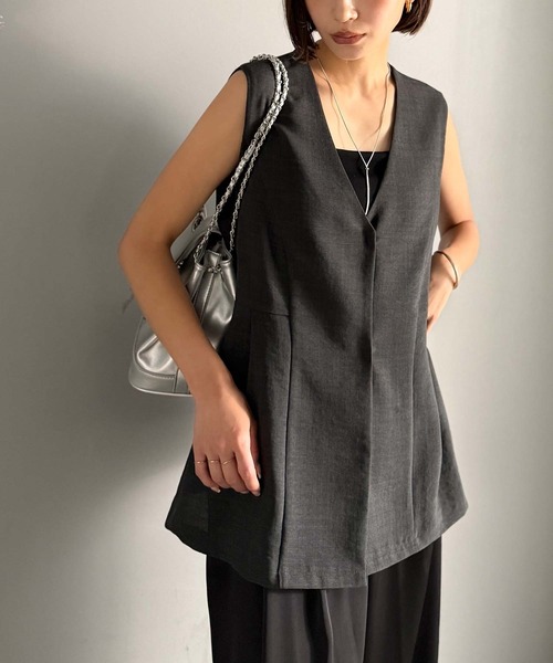 classicalelf(クラシカルエルフ)の「夏コーデを格上げ♪比翼デザイン麻調ペプラムジレベスト(ベスト・レディース・ベージュ/ブラック/チャコール/ブラウン・X-LARGE/SMALL/MEDIUM/LARGE)」の19枚目の写真