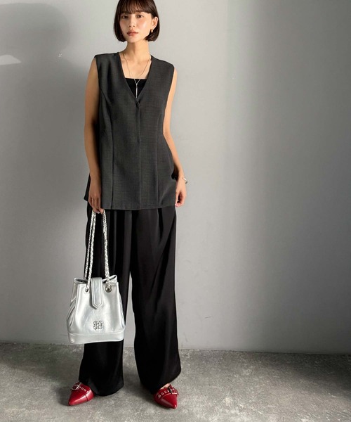 classicalelf(クラシカルエルフ)の「夏コーデを格上げ♪比翼デザイン麻調ペプラムジレベスト(ベスト・レディース・ベージュ/ブラック/チャコール/ブラウン・X-LARGE/SMALL/MEDIUM/LARGE)」の21枚目の写真