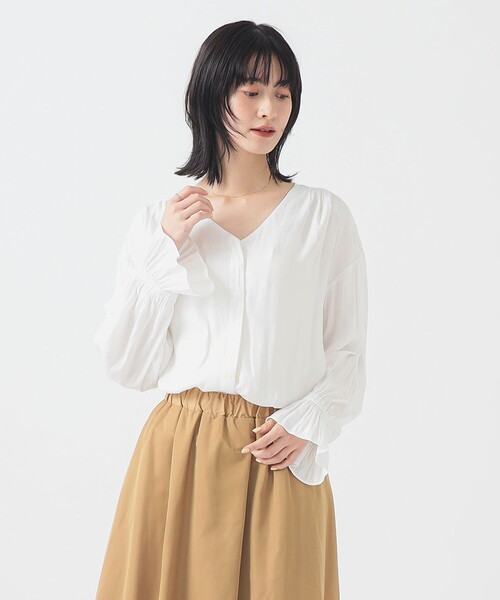 B:MING by BEAMS（ビーミングバイビームス）の「【洗える】Vネック ギャザー ブラウス（S～M）（シャツ/ブラウス・レディース・オフホワイト/ライトブルー/ネイビー・MEDIUM/SMALL）」の19枚目の写真