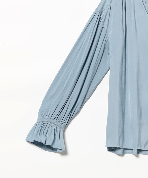 B:MING by BEAMS（ビーミングバイビームス）の「【洗える】Vネック ギャザー ブラウス（S～M）（シャツ/ブラウス・レディース・オフホワイト/ライトブルー/ネイビー・MEDIUM/SMALL）」の8枚目の写真