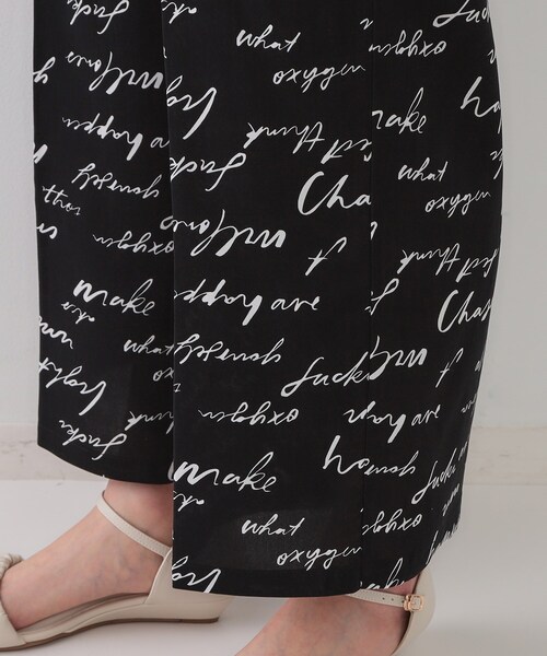 OPAQUE.CLIP（オペークドットクリップ）の「レタープリントイージーワイドパンツ【洗濯機洗い可】（その他パンツ・レディース・ブラック系/オリーブ系・40/38/42）」の3枚目の写真