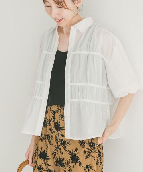 ITEMS URBANRESEARCH(アイテムズ アーバンリサーチ)の「シャーリングハーフスリーブブラウス(シャツ/ブラウス・レディース・ホワイト/ブラック/ライトブルー・FREE)」の5枚目の写真