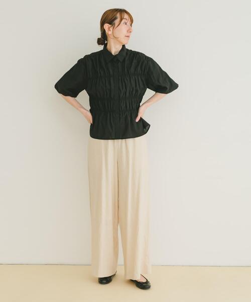 ITEMS URBANRESEARCH(アイテムズ アーバンリサーチ)の「シャーリングハーフスリーブブラウス(シャツ/ブラウス・レディース・ホワイト/ブラック/ライトブルー・FREE)」の19枚目の写真