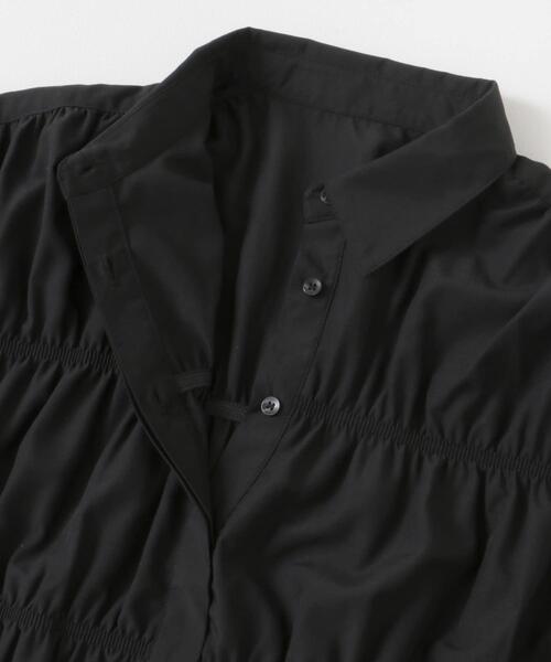 ITEMS URBANRESEARCH(アイテムズ アーバンリサーチ)の「シャーリングハーフスリーブブラウス(シャツ/ブラウス・レディース・ホワイト/ブラック/ライトブルー・FREE)」の21枚目の写真