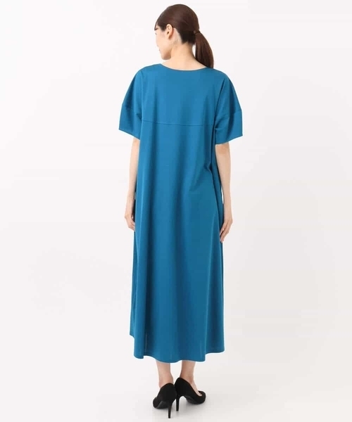 MK MICHEL KLEIN（エムケーミッシェルクラン）の「ランタンスリーブ切替えワンピース/接触冷感/洗える（ワンピース・レディース・ブラック/ブルー・38）」の11枚目の写真