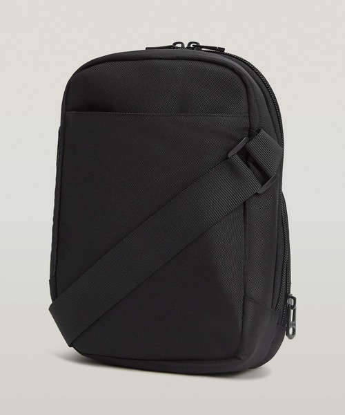 G-STAR（ジースター）の「【UNISEX】GS Shoulderbag mini/ブランドロゴミニショルダーバッグ（ショルダーバッグ・メンズ・ブラック・ONE SIZE）」の3枚目の写真