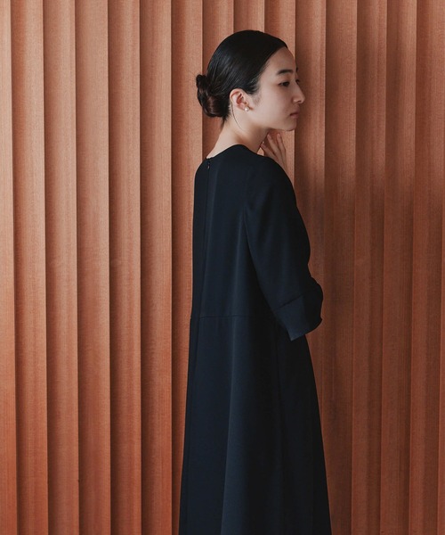 kaene（カエン）の「ライトシフォンフレアワンピース［ブラックフォーマル対応：自宅洗濯可］冠婚葬祭 礼服 喪服 入学式 卒業式 七五三 お宮参り【清涼裏地：春夏も対応】（ワンピース・レディース・ブラック・S/M/L）」の6枚目の写真