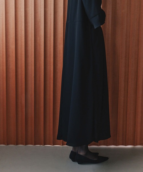 kaene（カエン）の「ライトシフォンフレアワンピース［ブラックフォーマル対応：自宅洗濯可］冠婚葬祭 礼服 喪服 入学式 卒業式 七五三 お宮参り【清涼裏地：春夏も対応】（ワンピース・レディース・ブラック・S/M/L）」の7枚目の写真