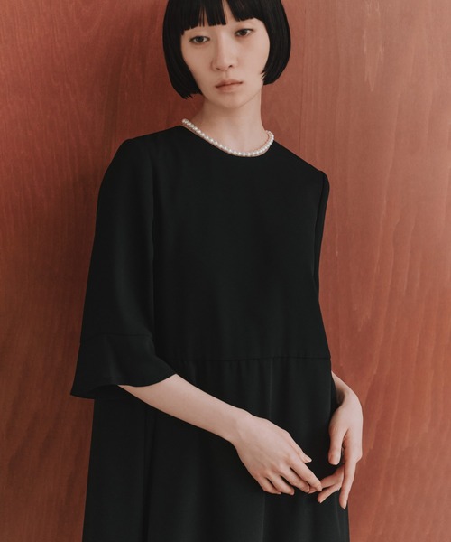 kaene（カエン）の「ライトシフォンフレアワンピース［ブラックフォーマル対応：自宅洗濯可］冠婚葬祭 礼服 喪服 入学式 卒業式 七五三 お宮参り【清涼裏地：春夏も対応】（ワンピース・レディース・ブラック・S/M/L）」の14枚目の写真