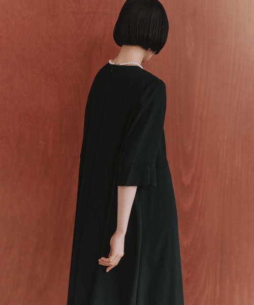 kaene（カエン）の「ライトシフォンフレアワンピース［ブラックフォーマル対応：自宅洗濯可］冠婚葬祭 礼服 喪服 入学式 卒業式 七五三 お宮参り【清涼裏地：春夏も対応】（ワンピース・レディース・ブラック・S/M/L）」の16枚目の写真