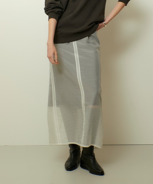 allureville(アルアバイル)の「シアーレイヤードタイトスカート(スカート・レディース・ブラック/オフホワイト・1/2)」の2枚目の写真