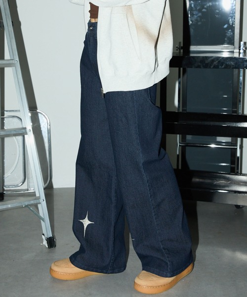 Anchor Smith(アンカー スミス)の「メタリック刺繍ワイドフレアデニムパンツ(デニムパンツ・レディース・ブラック/ネイビー・L/M)」の15枚目の写真