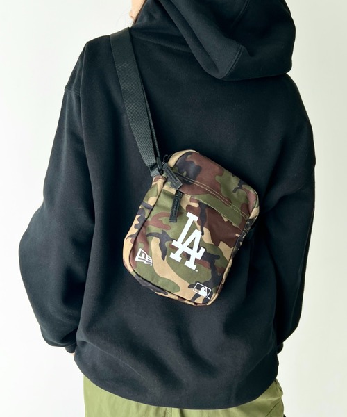 NEW ERA(ニューエラ)の「NEW ERA (ニューエラ)/MLB SIDE BAG/ミニ ショルダーバッグ クロスバッグ ボディバッグ ニューヨーク ヤンキース ロサンゼルス ドジャース(ショルダーバッグ・レディース・ブラウン系カモフラージュ/ブラック・FREE)」の21枚目の写真