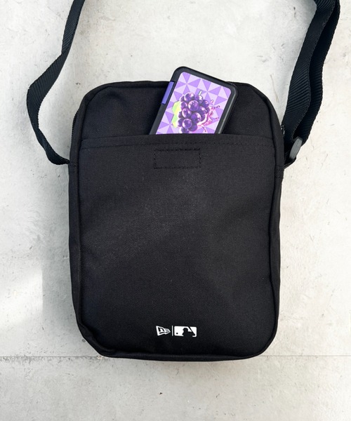 NEW ERA(ニューエラ)の「NEW ERA (ニューエラ)/MLB SIDE BAG/ミニ ショルダーバッグ クロスバッグ ボディバッグ ニューヨーク ヤンキース ロサンゼルス ドジャース(ショルダーバッグ・レディース・ブラウン系カモフラージュ/ブラック・FREE)」の18枚目の写真