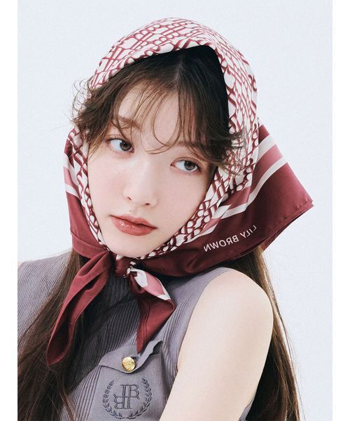 LILY BROWN（リリーブラウン）の「バリエーション スカーフ（バンダナ/スカーフ・レディース・レオパード/ドット/ボルドー・F）」の2枚目の写真
