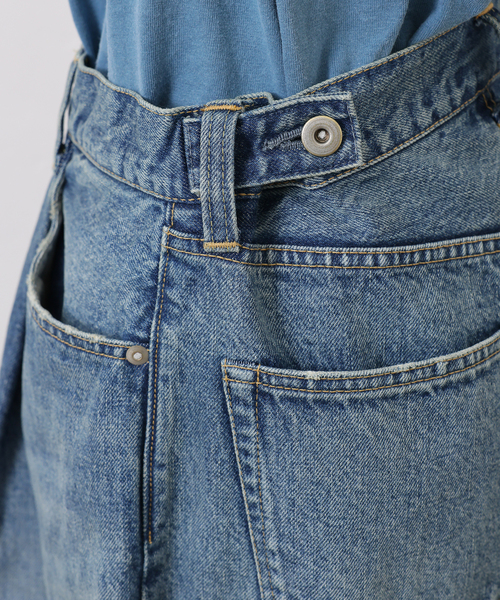 JOURNAL STANDARD LUXE（ジャーナルスタンダード　ラックス）の「13OZデニム タックラウンドパンツ（デニムパンツ・レディース・ネイビー・SMALL/MEDIUM）」の5枚目の写真