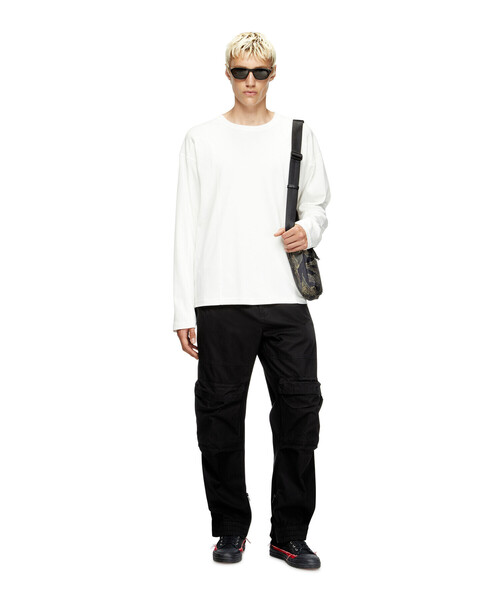 DIESEL(ディーゼル)の「メンズ 長袖Tシャツ T-BOXT-LS-INT(Tシャツ/カットソー・メンズ・ホワイト/ブラック/グレー・LARGE/XXX-LARGE/MEDIUM/SMALL/X-LARGE/X-SMALL/XX-LARGE)」の5枚目の写真
