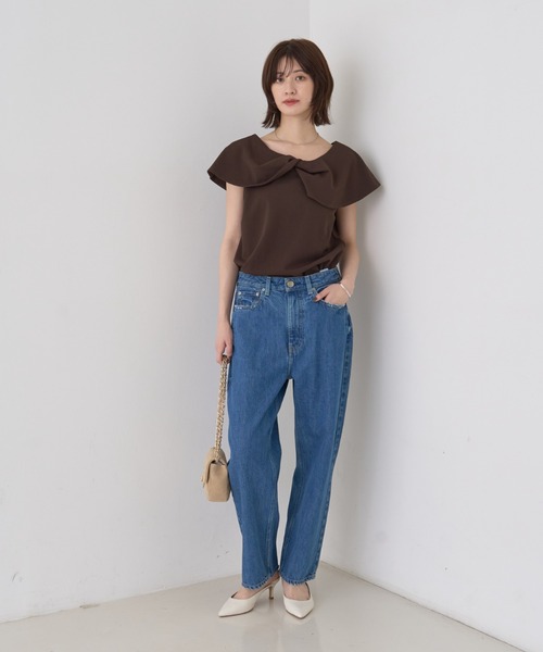 EMMA ROUGE VIF(エマルージュヴィフ)の「【一部店舗限定】【洗濯機OK】フロントツイストカットソーブラウス(シャツ/ブラウス・レディース・ライトグレー/ブラウン・フリー)」の18枚目の写真
