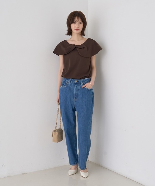 EMMA ROUGE VIF(エマルージュヴィフ)の「【一部店舗限定】【洗濯機OK】フロントツイストカットソーブラウス(シャツ/ブラウス・レディース・ライトグレー/ブラウン・フリー)」の19枚目の写真