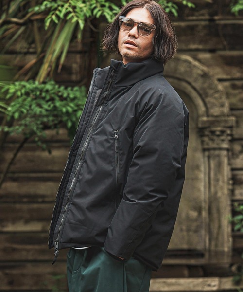 CAMBIO(カンビオ)の「mj11006- スタンドカラーダウンジャケット(ダウンジャケット/コート・メンズ・ブラック・M/L/XL)」の2枚目の写真