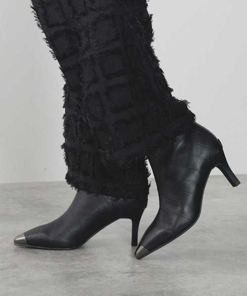 NICAL（ニカル）の「【NICAL】【本革】トゥキャップヒールショートブーツ/554400（ブーツ・レディース・グレー/ブラック・LARGE/MEDIUM/X-LARGE/SMALL）」の6枚目の写真