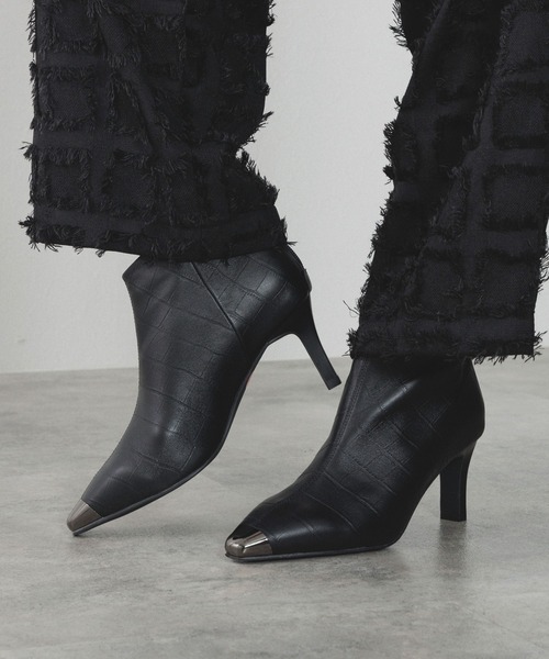 NICAL（ニカル）の「【NICAL】【本革】トゥキャップヒールショートブーツ/554400（ブーツ・レディース・グレー/ブラック・LARGE/MEDIUM/X-LARGE/SMALL）」の11枚目の写真