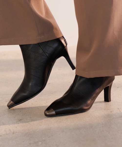 NICAL（ニカル）の「【NICAL】【本革】トゥキャップヒールショートブーツ/554400（ブーツ・レディース・グレー/ブラック・LARGE/MEDIUM/X-LARGE/SMALL）」の15枚目の写真