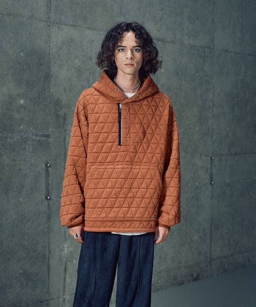 CASPER JOHN（キャスパージョン）の「Quilted skipper zip parka / キルティングスキッパージップパーカー（パーカー・メンズ・ブラック/アイボリー/オレンジ・LARGE/MEDIUM/SMALL/X-SMALL）」の17枚目の写真