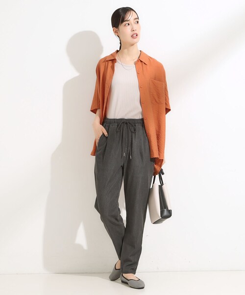 SHOO・LA・RUE（シューラルー）の「【高レビュー/SS-LL/美脚シルエット】自然に体型カバー イージーデニム テーパードパンツ（デニムパンツ・レディース・ブラック/チャコールグレー/ブルー/ネイビー・01/02/03/04/10）」の7枚目の写真