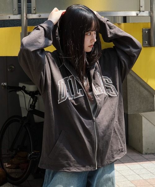 WEGO（ウィゴー）の「WEGO/スラブチェックロゴジップパーカー（パーカー・メンズ・チャコールグレー/ワイン・LARGE/MEDIUM）」の18枚目の写真