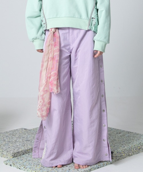 AULA AILA（アウラアイラ）の「パッチワークレースレイヤードワイドパンツ（その他パンツ・レディース・オフホワイト/ブラック/ピンク・0/1）」の4枚目の写真