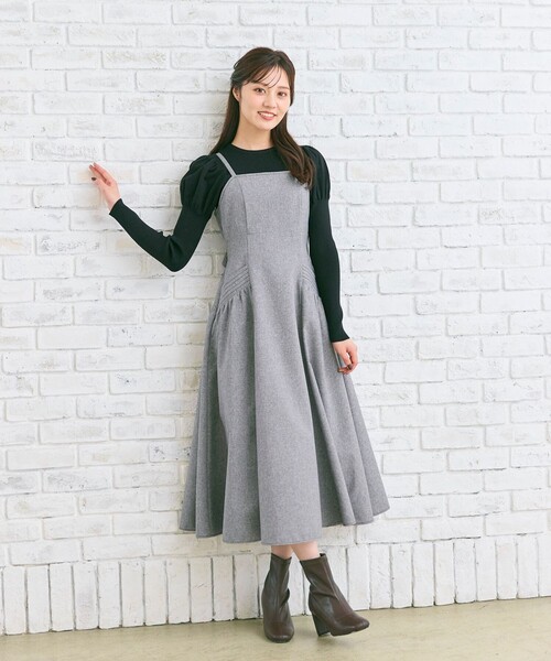 Feroux(フェルゥ)の「パフスリーブ ニット プルオーバー(ニット/セーター・レディース・アイボリー系/ブラック系/ピンク系・F)」の8枚目の写真