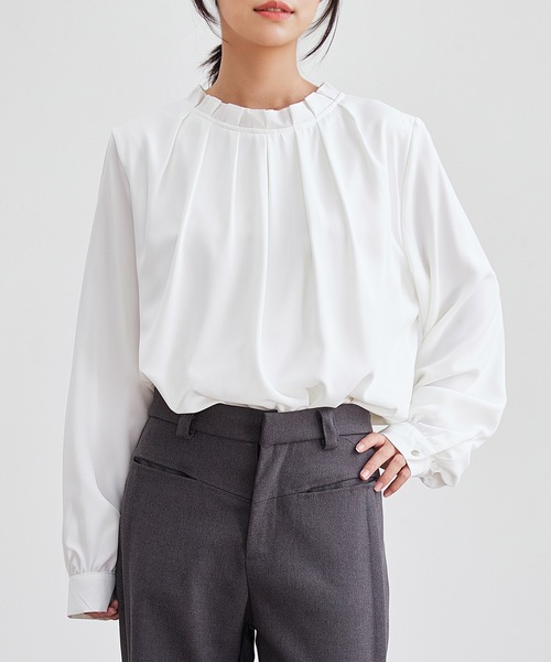 Lace Ladies(レースレディース)の「スタンドカラー タック プリーツ 長袖 ブラウス(シャツ/ブラウス・レディース・ベージュ/ネイビー/ホワイト/ブラック・S/FREE)」の1枚目の写真