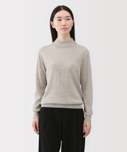 無印良品（ムジルシリョウヒン）の「婦人　洗えるウールハイゲージハイネックセーター（ニット/セーター・レディース・ブラック/ブラウン系/オフホワイト/ダークグレー/オートミール/カーキ系/レッド・XS/S/M/L/XL/XXL）」の5枚目の写真