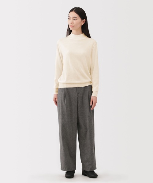 無印良品（ムジルシリョウヒン）の「婦人　洗えるウールハイゲージハイネックセーター（ニット/セーター・レディース・ブラック/ブラウン系/オフホワイト/ダークグレー/オートミール/カーキ系/レッド・XS/S/M/L/XL/XXL）」の8枚目の写真