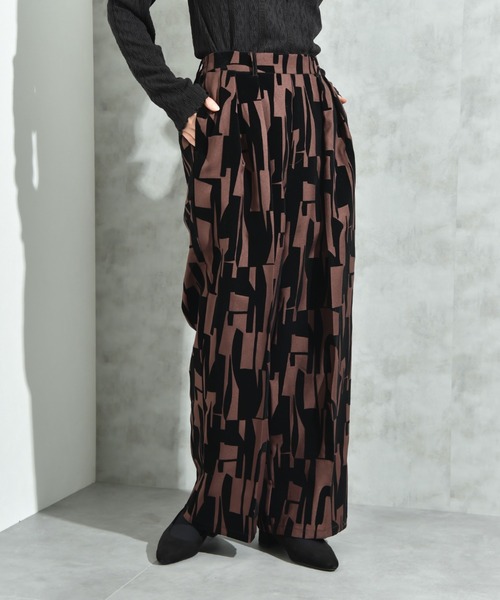 INTERPLANET（インタープラネット）の「ツイルクロスフロッキー幾何柄パンツ（その他パンツ・レディース・ブラック/ブラウン・FREE）」の9枚目の写真