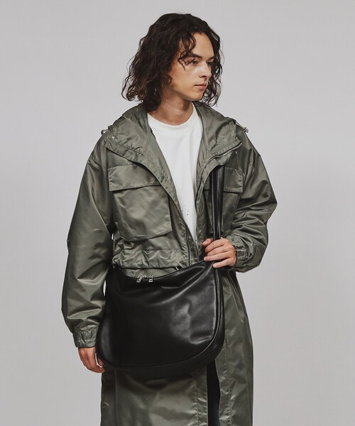 tk.TAKEO KIKUCHI（ティーケータケオキクチ）の「ドロストショルダーバッグ（ショルダーバッグ・メンズ・ライトグレー/ブラック/ブラック系/ブラック系1/ネイビー系1・00）」の13枚目の写真