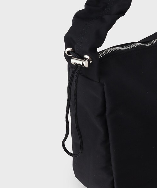 tk.TAKEO KIKUCHI（ティーケータケオキクチ）の「ドロストショルダーバッグ（ショルダーバッグ・メンズ・ライトグレー/ブラック/ブラック系/ブラック系1/ネイビー系1・00）」の10枚目の写真