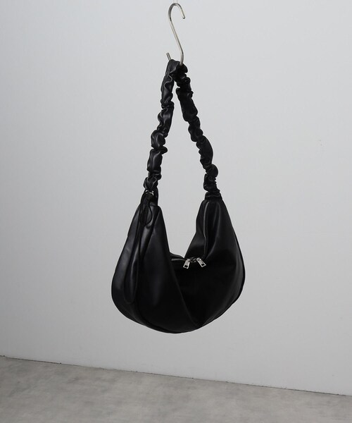 tk.TAKEO KIKUCHI（ティーケータケオキクチ）の「ドロストショルダーバッグ（ショルダーバッグ・メンズ・ライトグレー/ブラック/ブラック系/ブラック系1/ネイビー系1・00）」の6枚目の写真