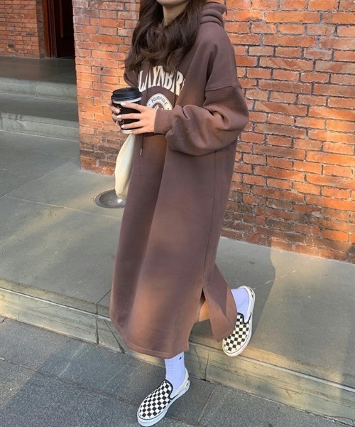 Ritzy（リッツィー）の「ロゴプリント フード付き裏起毛ワンピース（ワンピース・レディース・モカ/ネイビー/グレー・FREE）」の15枚目の写真