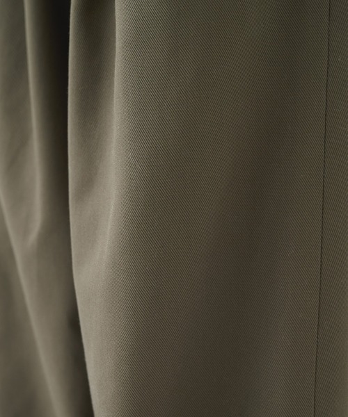 markaware（マーカウェア）の「【markaware/marka】別注 TRIPLE PLEATED EASY TROUSERS（その他パンツ・メンズ・ブラック/ダークグリーン・1/2）」の18枚目の写真